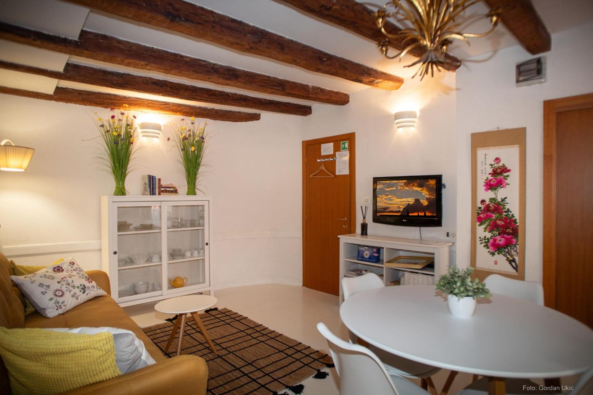 Apartment Jolli Rovinj Bagian luar foto